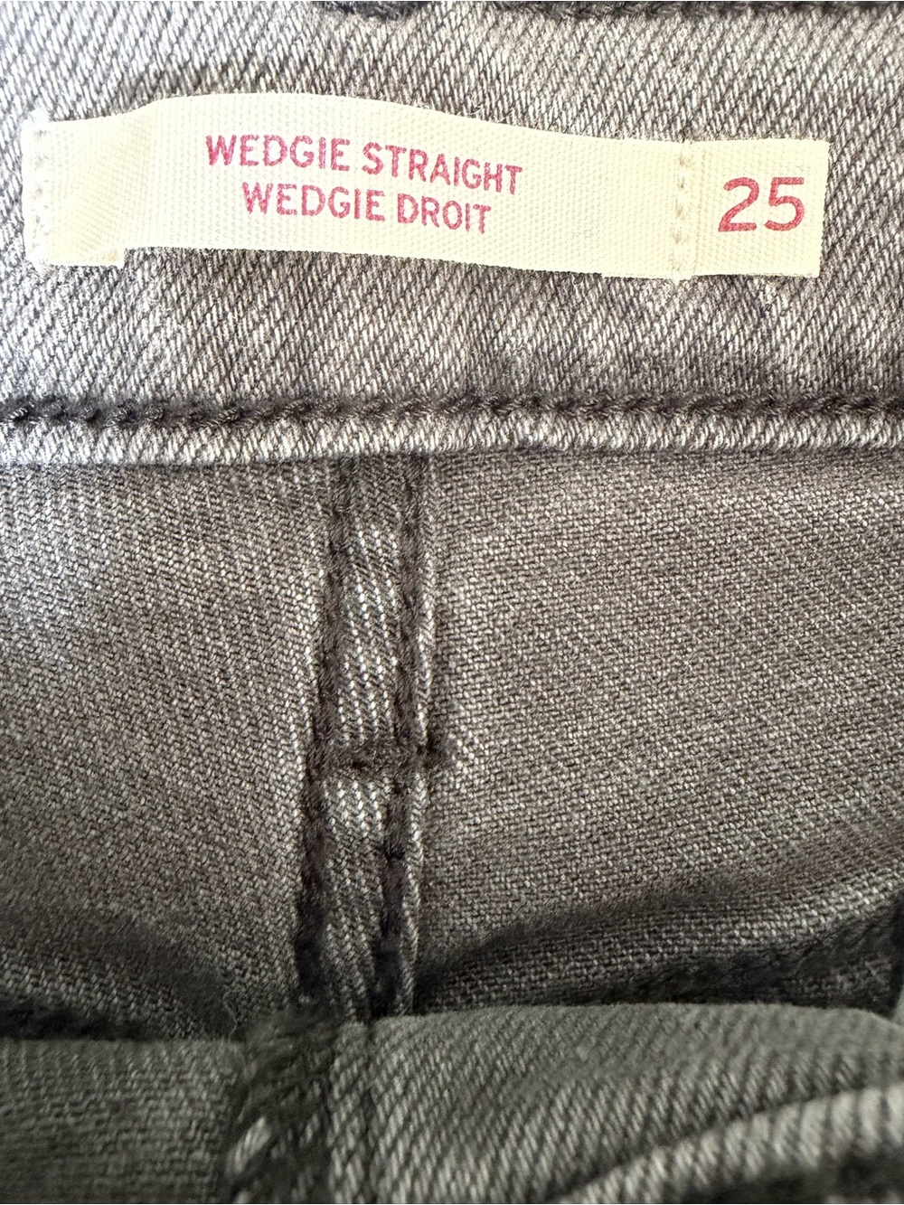 Levi’s Wedgie Straight Jeans in Gray - Picture 7 of 13